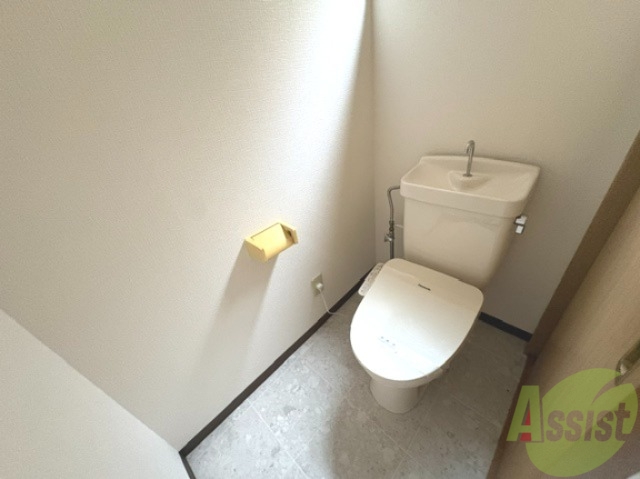 トイレ　トイレは、シャワートイレとなっております。