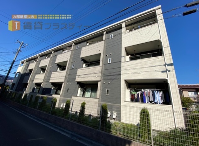 建物外観　お洒落な外観で視線を釘付け