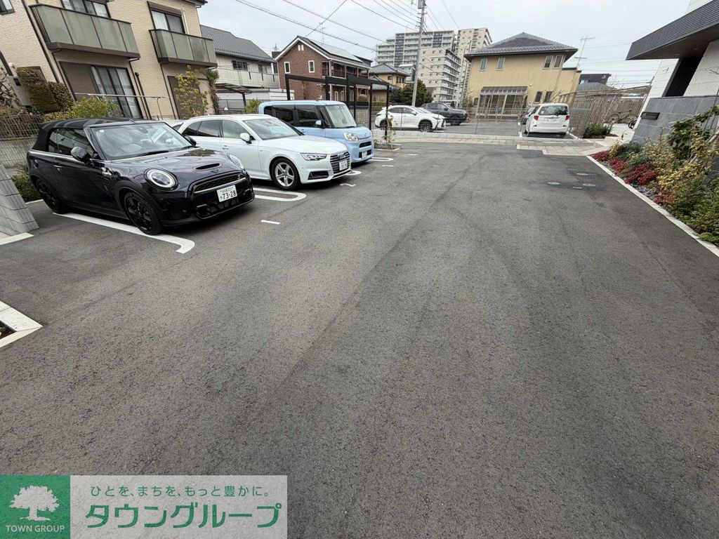 駐車場　駐車場