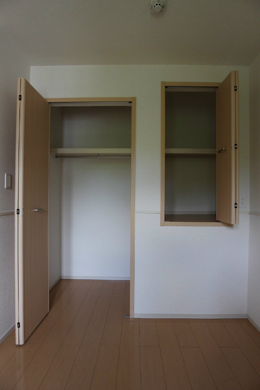 収納　※別号室の写真になります。