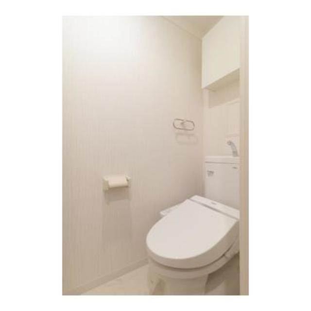 トイレ　※写真は同タイプ住戸です。