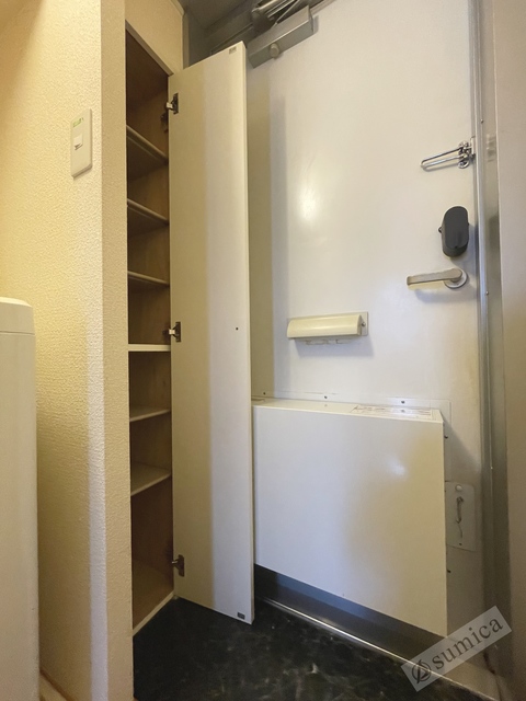 玄関　なんと玄関に人気アイテムの《宅配ＢＯＸ》がございます♪♪