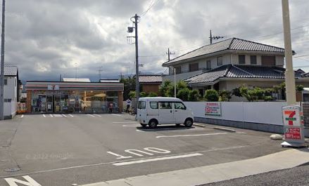 コンビニ　セブンイレブン三田店（コンビニ）まで758m