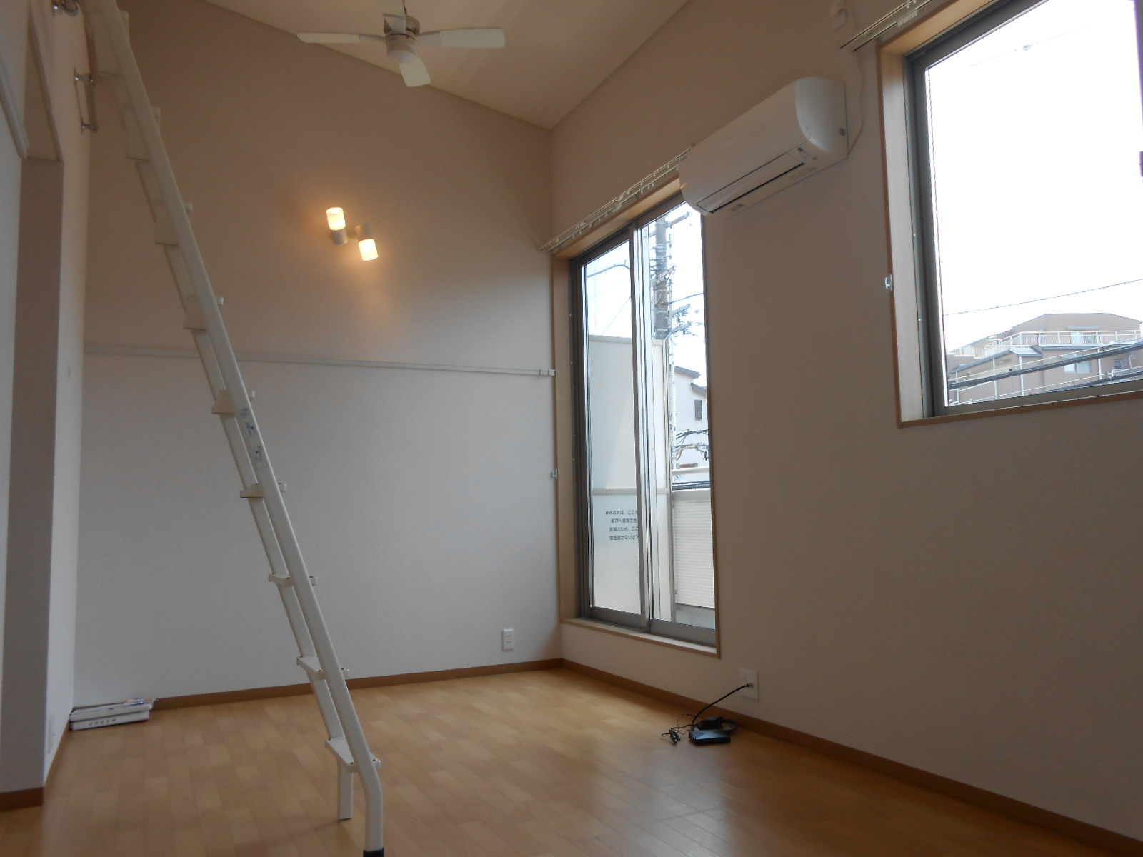 居室・リビング　洋室♪2階のお部屋です☆