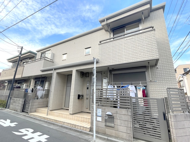 エントランス　★入居ご安心の２４時間サポート★