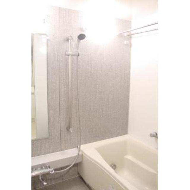 バス・シャワールーム　※写真は同タイプ住戸です。