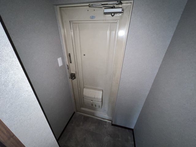 山手ダイヤハイツB棟の玄関写真