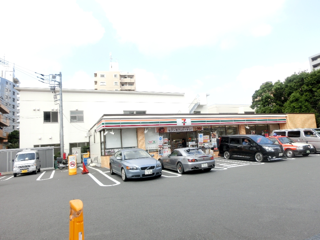 コンビニ　セブンイレブン横浜生麦4丁目店（コンビニ）まで301m