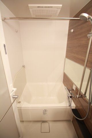 バス・シャワールーム　HY s　reve(ハイズレーヴ)　　荒川区西日暮里1