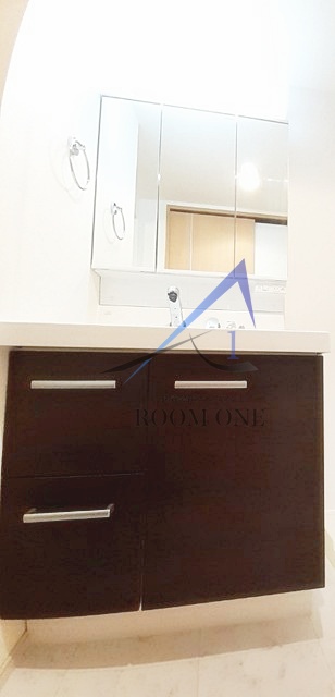 洗面設備　独立洗面台です。
