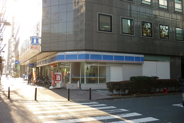 コンビニ　ローソン「新横浜3丁目店」（コンビニ）まで184m