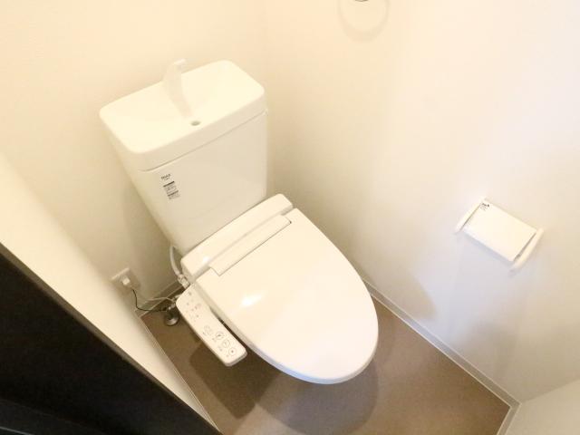 近鉄奈良線 近鉄奈良駅 徒歩14分 3階建 築2年のトイレ写真