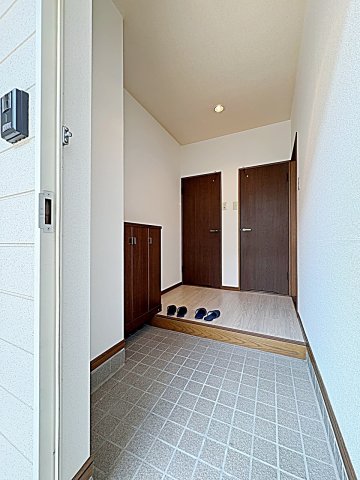 カーサ葵の玄関写真