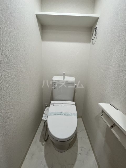 京成押上線 京成曳舟駅 徒歩7分 5階建 築6年のトイレ写真