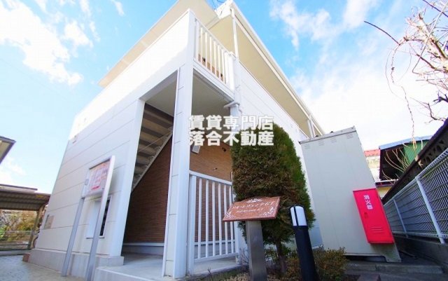 建物外観　鉄骨造