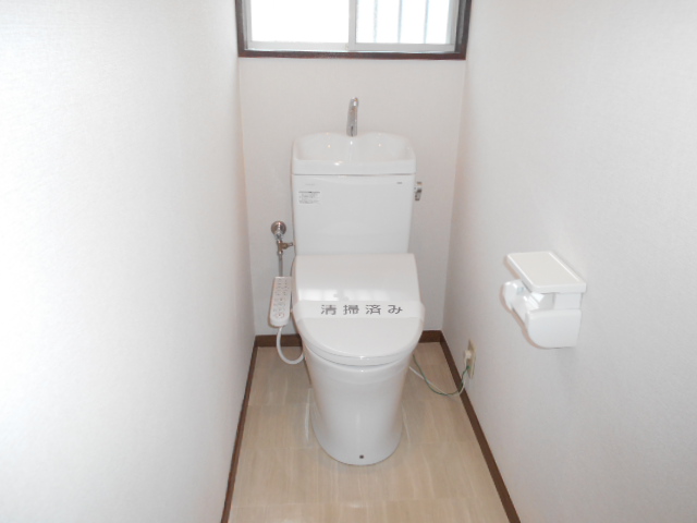 石原町貸家のトイレ写真