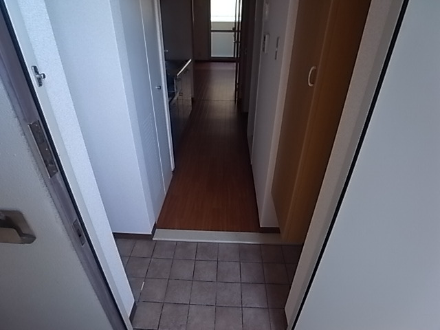 ラフィネ錦が丘の玄関写真