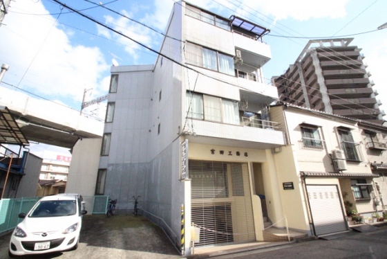 広島市東区二葉の里のマンションの建物外観