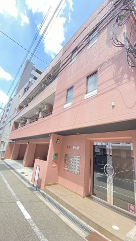 大阪市淀川区西中島のマンションの建物外観