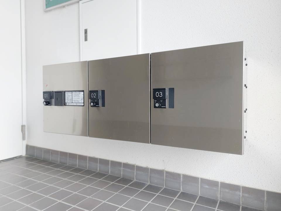 エントランス　宅配ボックス