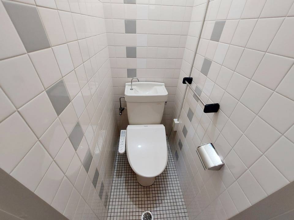 トイレ　トイレ