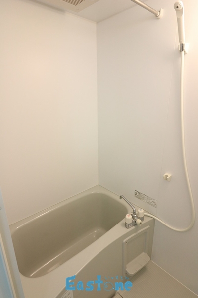 バス・シャワールーム　浴室乾燥機付きで快適バスタイム！