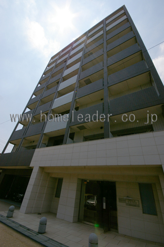 建物外観　★9階建ての4階★