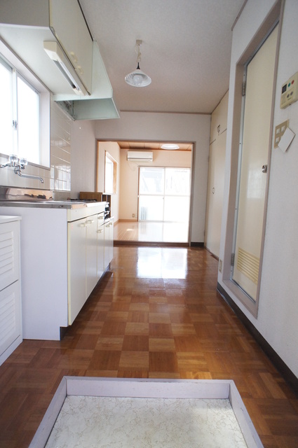 玄関　明るい雰囲気で暮らしやすい！優しい質感の室内がオススメ☆