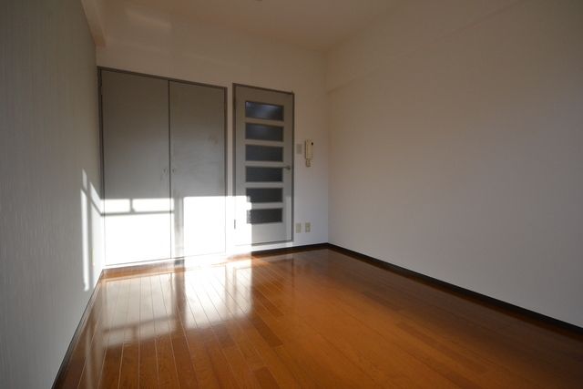 居室・リビング　※別号室の参考写真