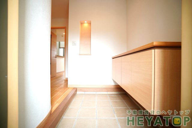 玄関　シューズボックス付き玄関