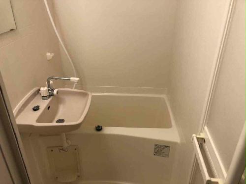 バス・シャワールーム　設備・仕様は号室により異なる為、現況を優先致します。