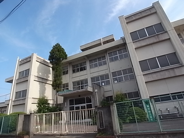 【カルチェ赤坂Ｂの小学校】