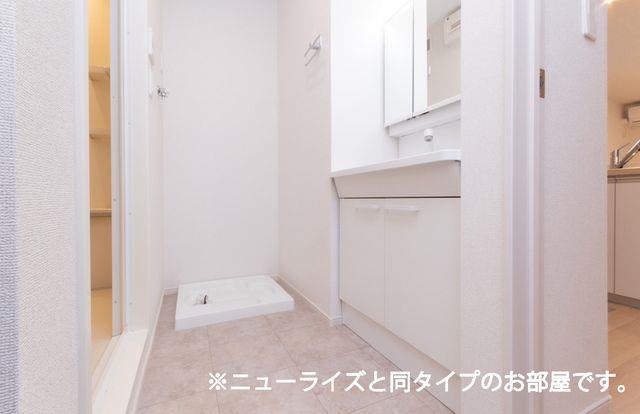 【いちき串木野市東島平町のアパートの洗面設備】