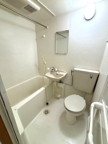 バス・シャワールーム　現状を優先します