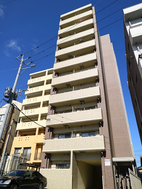 宗像市赤間駅前のマンションの建物外観