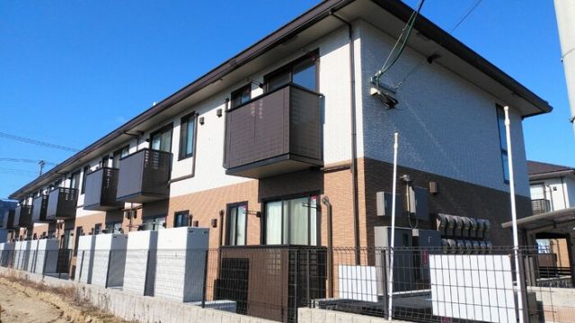 京都郡苅田町大字与原のアパートの建物外観