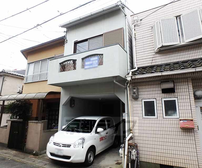 松尾鈴川町貸家の建物外観