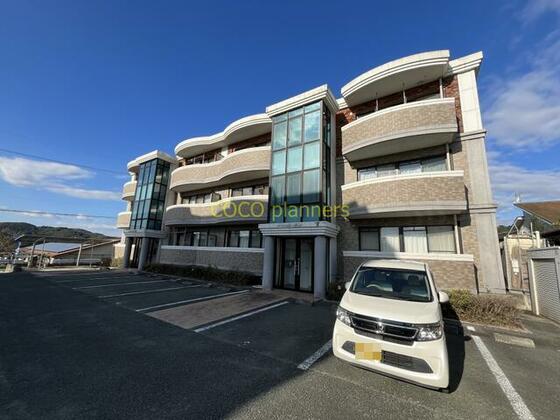 熊本市北区植木町山本のマンションの建物外観