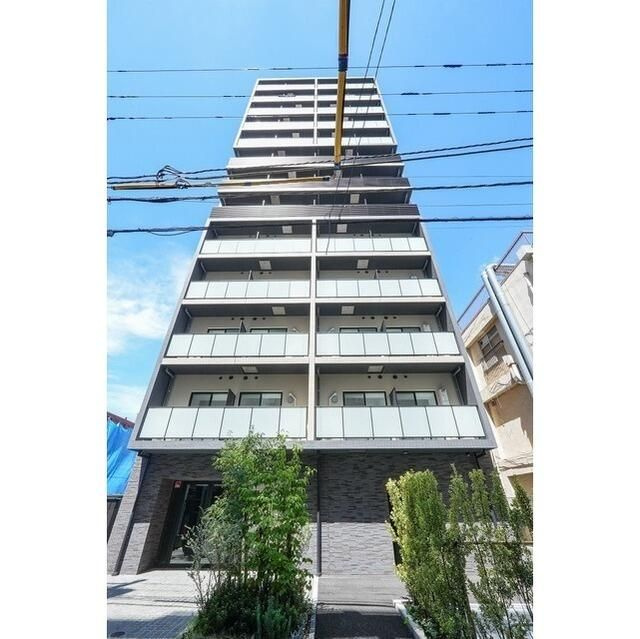 【川崎市高津区溝口のマンションの建物外観】