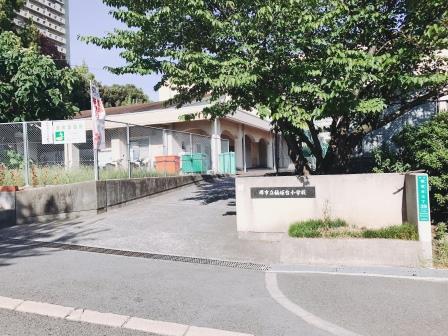 【河内長野市木戸西町のマンションの小学校】