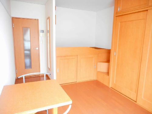 居室・リビング　フローリングのお部屋です