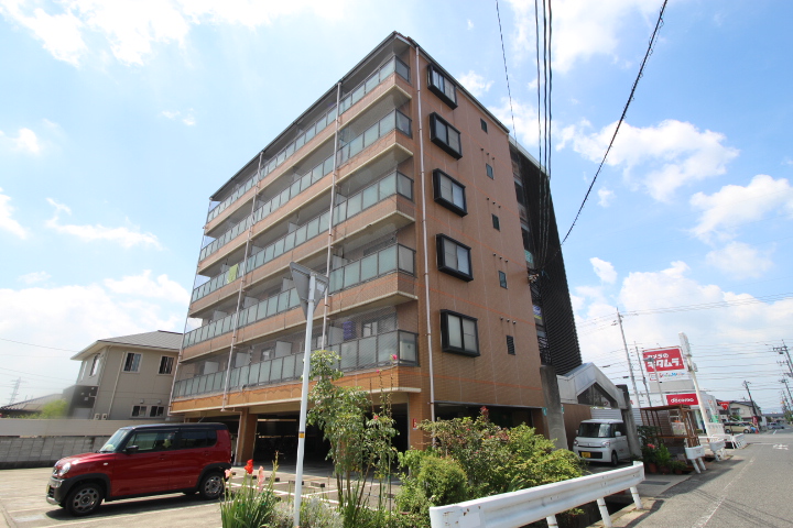 建物外観　ペット飼育可能！マンションタイプです☆