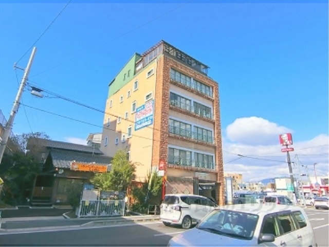 【大津市松原町のマンションの建物外観】