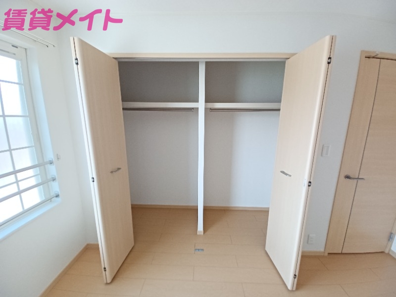 収納　同型参考写真です