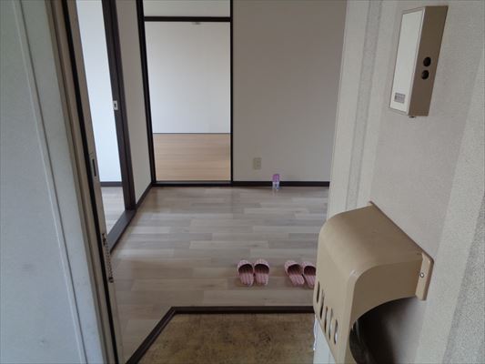 タウン深津の玄関写真