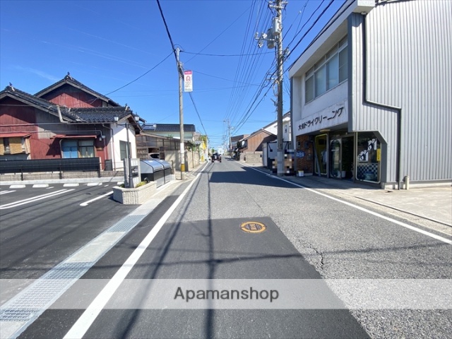 その他　前面道路（その他）まで0m