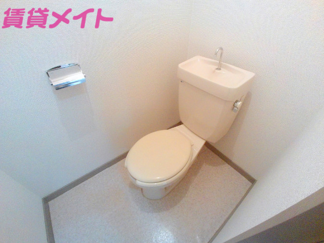 トイレ　同型参考写真