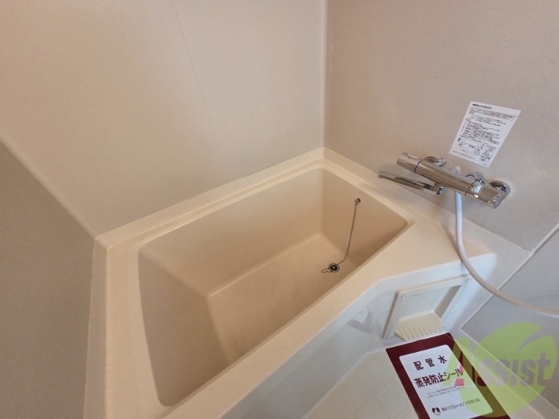 バス・シャワールーム　綺麗な浴室で、日々の疲れも確り取れますね。