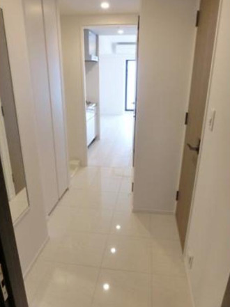 玄関　※別部屋の参考写真です。