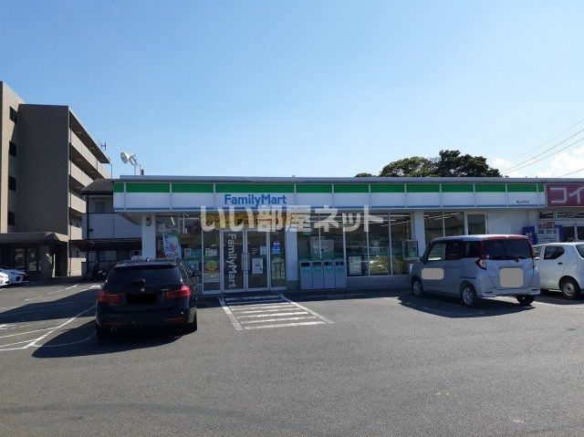 コンビニ　ファミリーマート 亀山羽若店（コンビニ）まで752m